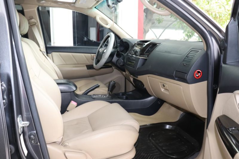 Toyota Fortuner 2.7AT 2014 - 9