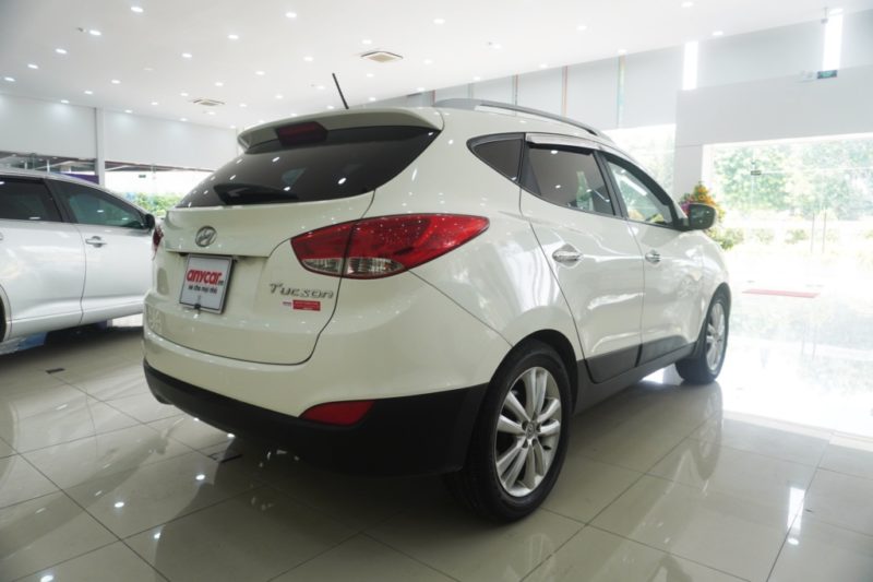 Hyundai Tucson 2.0AT 2010 - 6