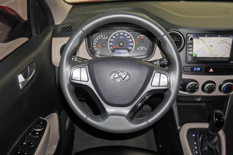 Hyundai i10 1.0AT 2016 - 12