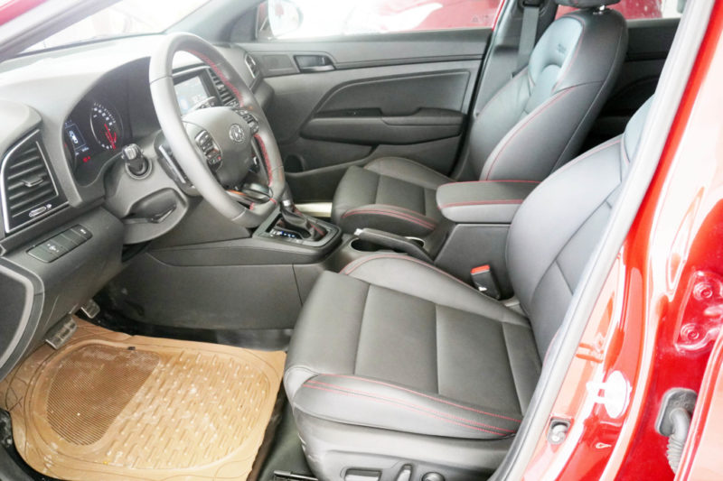 Hyundai Elantra Sport 1.6AT 2018 - 11