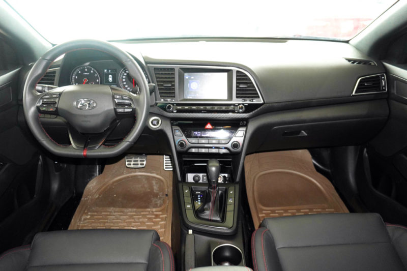 Hyundai Elantra Sport 1.6AT 2018 - 12