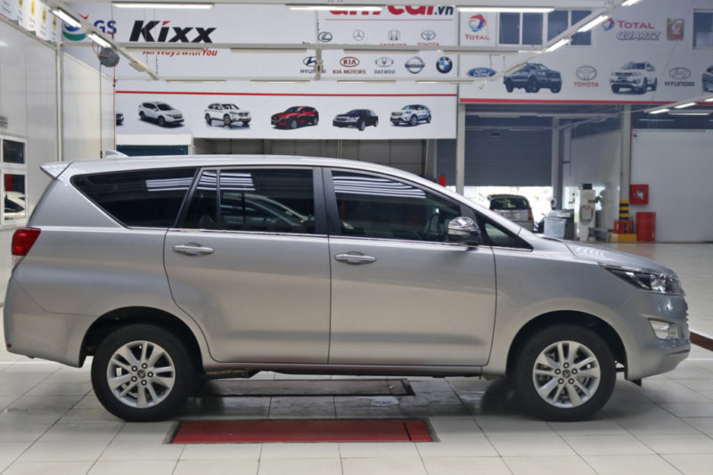 Toyota Innova E 2.0MT 2017 - 7