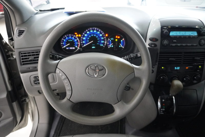 Toyota Sienna LE 3.5AT 2007 - 14