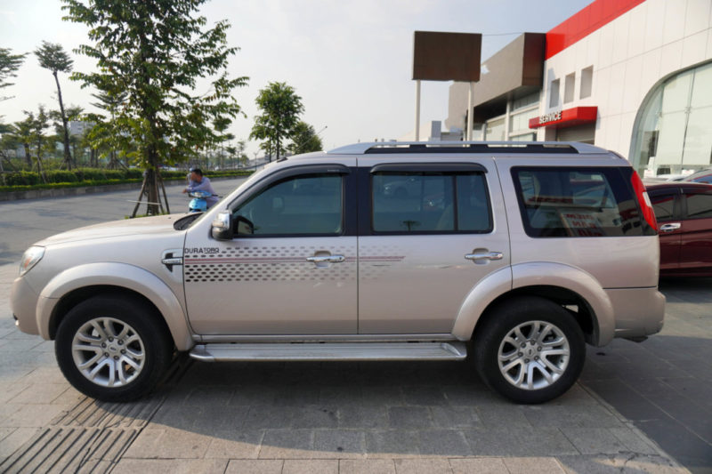 Ford Everest 2.5MT 2013 - 4