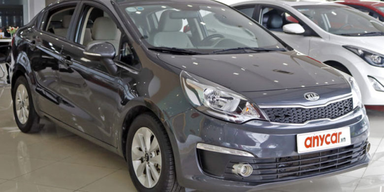 ngoại thất xe kia rio cũ