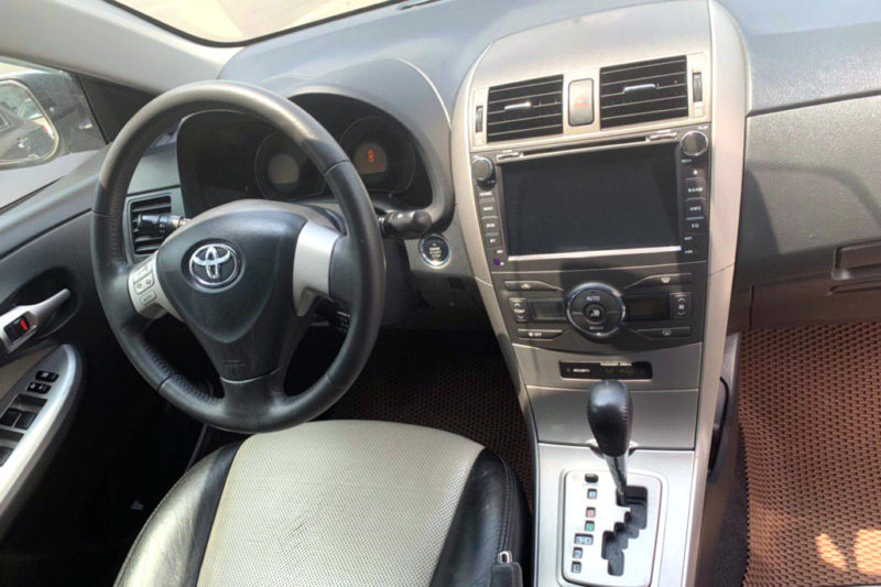 Toyota Corolla 1.6AT 2010 - 7