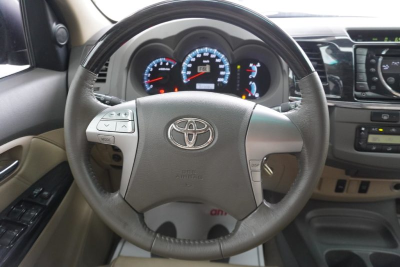 Toyota Fortuner V 4x2 2.7AT 2013 - 13