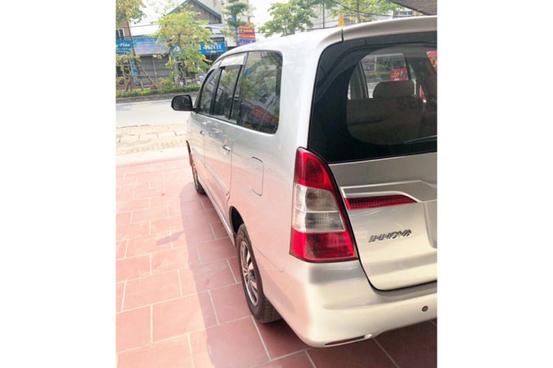 Toyota Innova E 2.0MT 2015 - 3