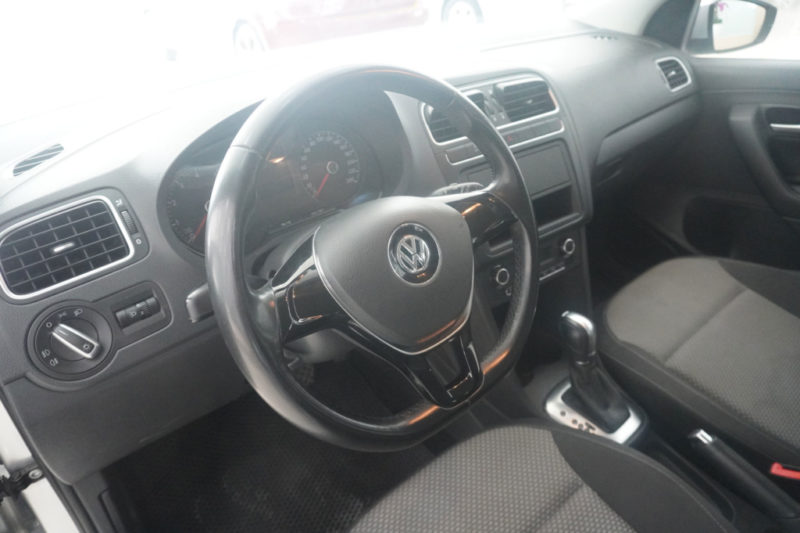 Volkswagen Polo 1.6AT 2016 - 13