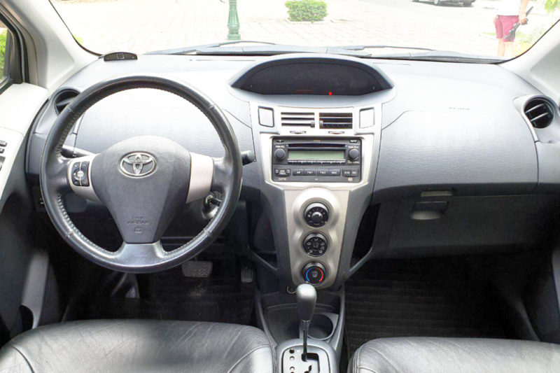 Toyota Yaris 1.3AT 2009 - 9