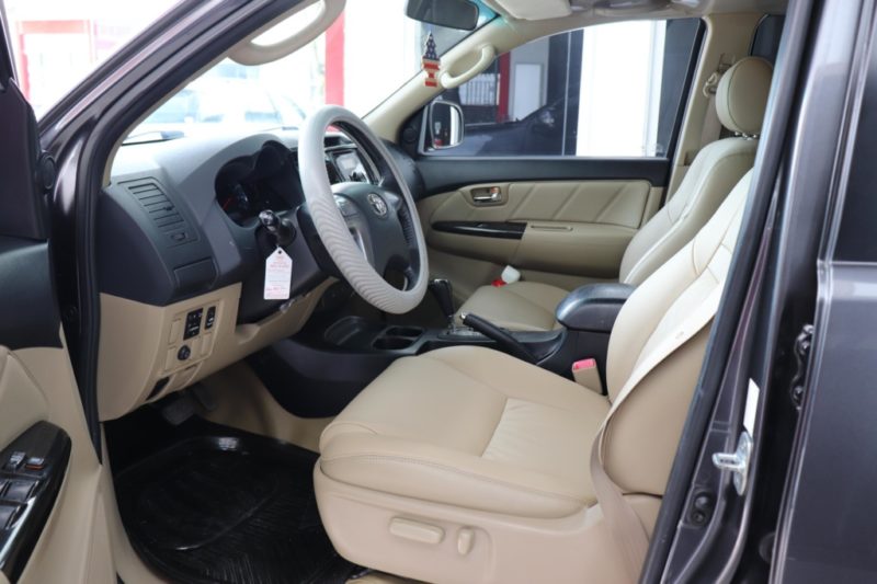 Toyota Fortuner 2.7AT 2014 - 8