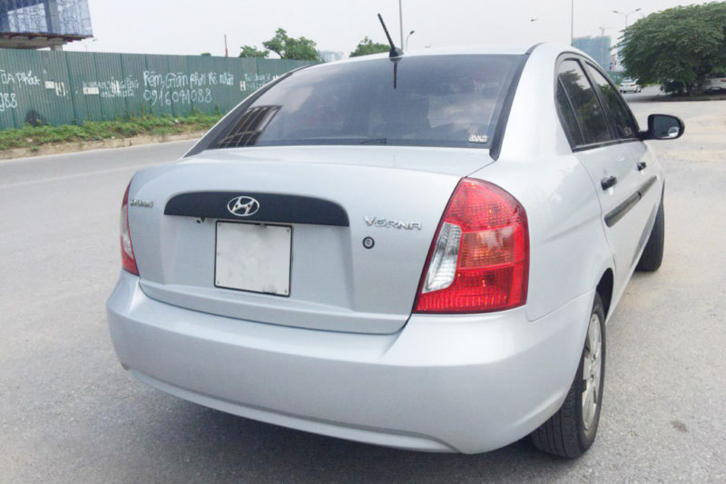 Hyundai Accent 1.4MT 2009 - 6