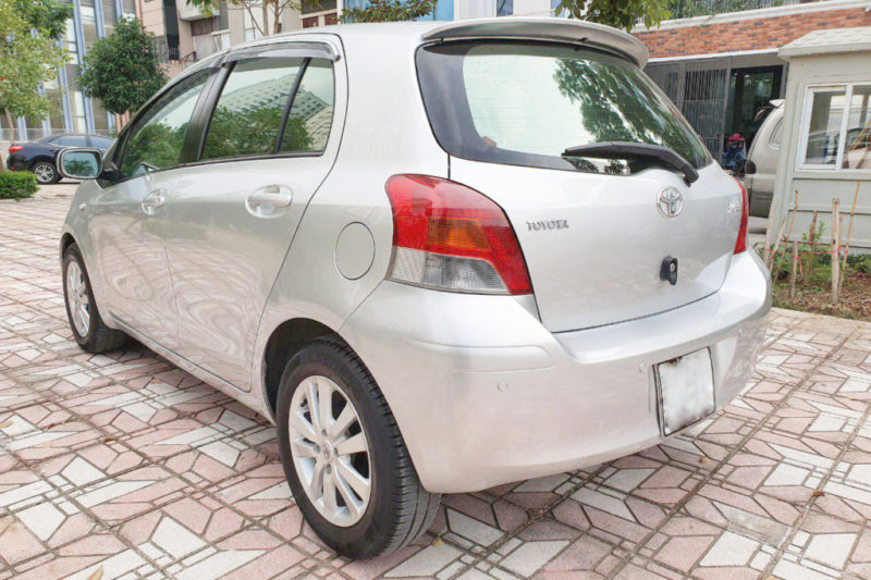 Toyota Yaris 1.3AT 2009 - 4