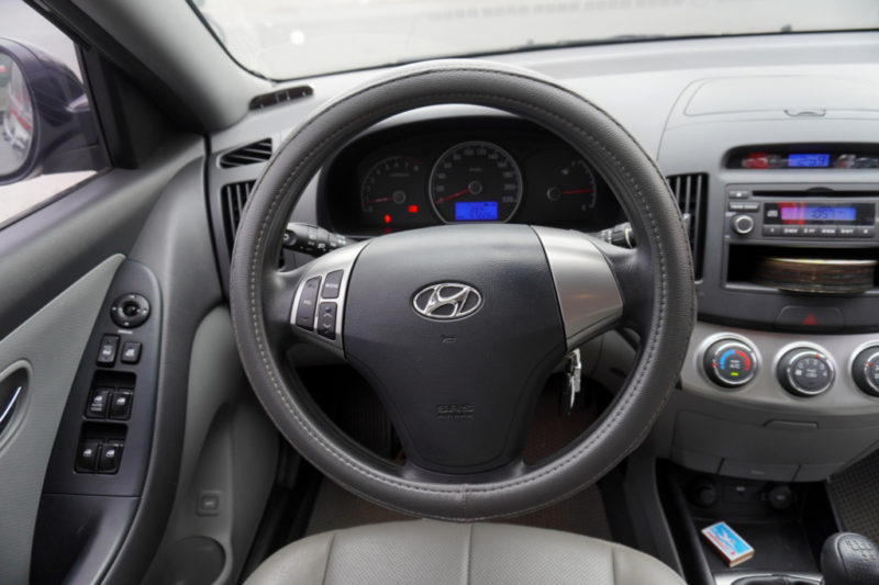 Hyundai Avante 1.6MT 2016 - 14