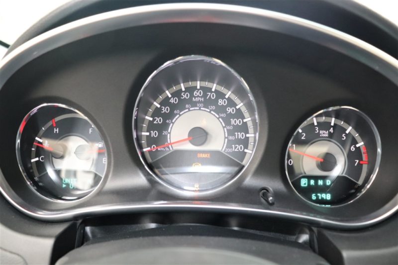 Chrysler Limiter 2.4AT 2011 - 17