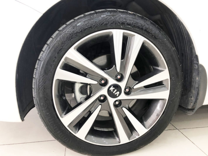 Kia Cerato 1.6MT 2018 - 9