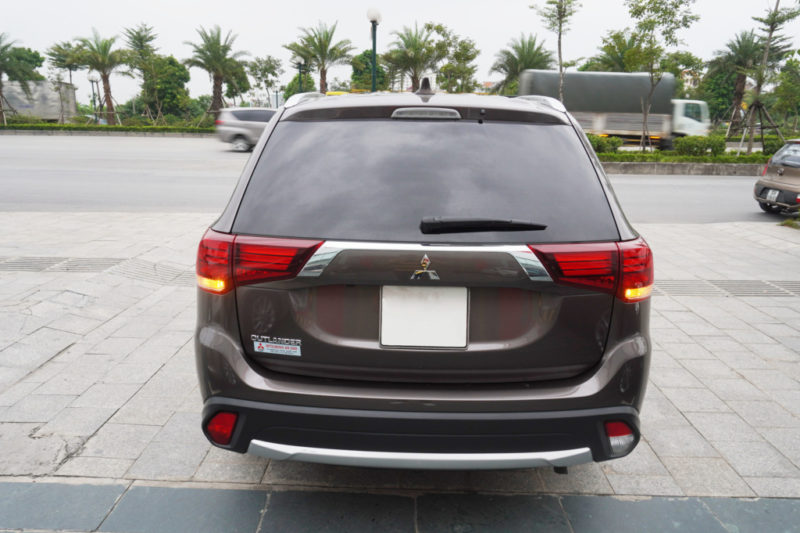 Mitsubishi Outlander CVT premium 2.0AT 2017 - 6