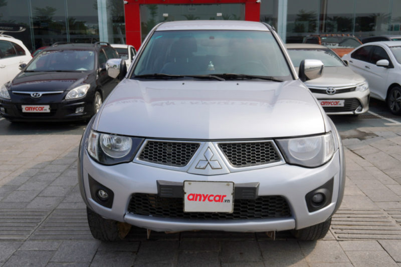 Mitsubishi Triton 2.5MT 2010 - 2