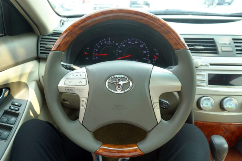 Toyota Camry 2.5AT 2009 - 14