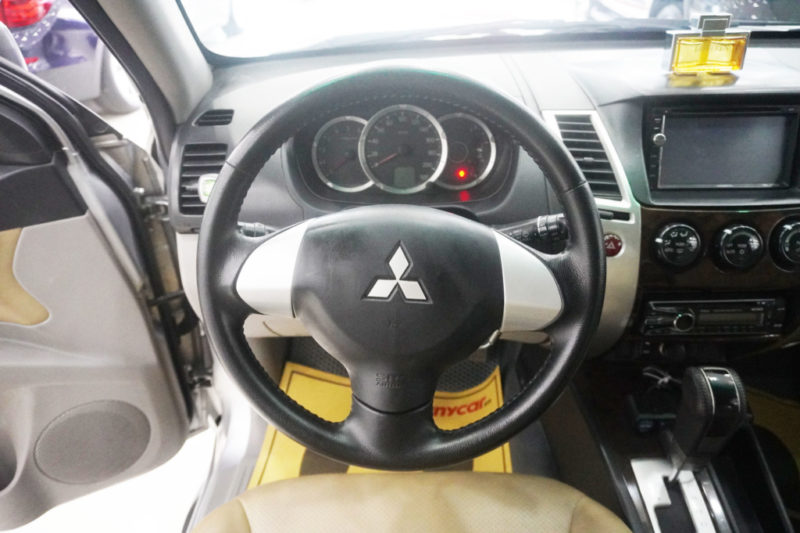 Mitsubishi Pajero Sport 2WD 2.5AT 2011 - 20