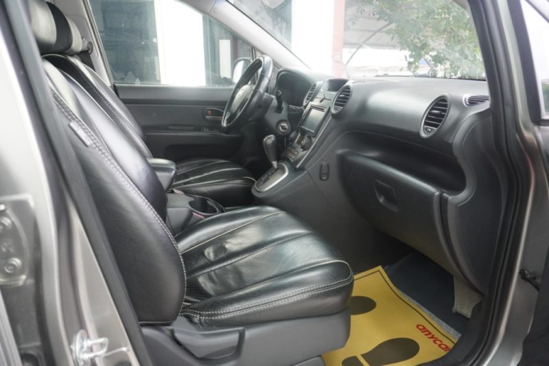 Kia Carens 2.0AT 2009 - 13