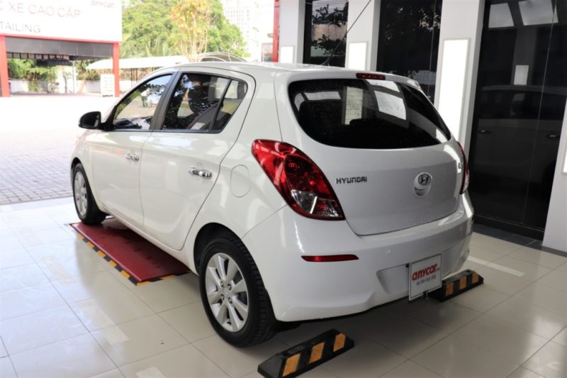 Hyundai i20 1.4AT 2013 - 6