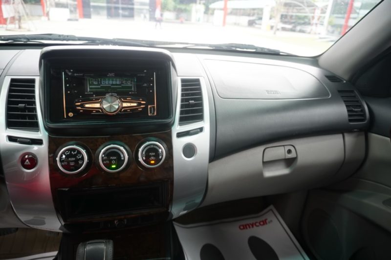 Mitsubishi Pajero Sport 4x2 3.0AT 2015 - 16