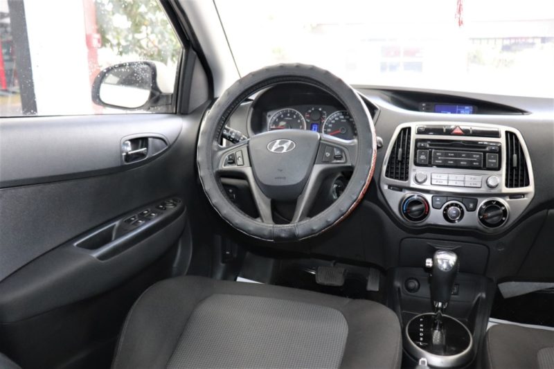 Hyundai i20 1.4AT 2013 - 10