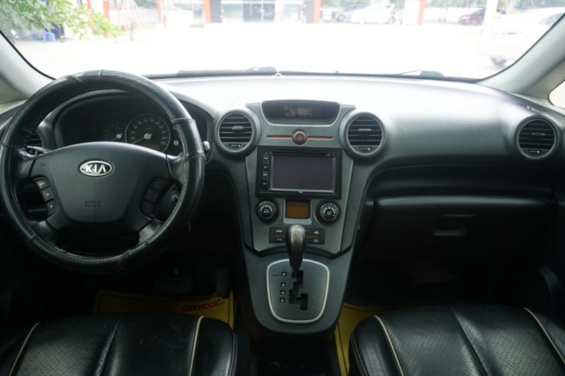 Kia Carens 2.0AT 2009 - 25