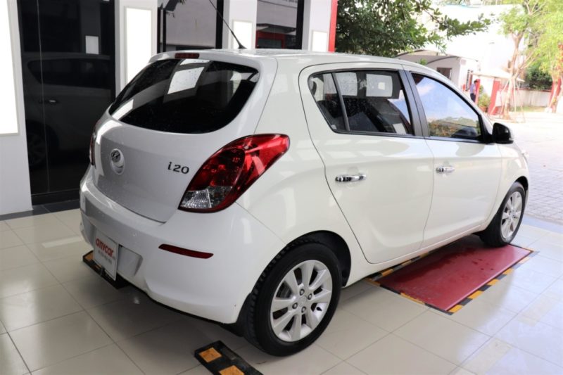 Hyundai i20 1.4AT 2013 - 4