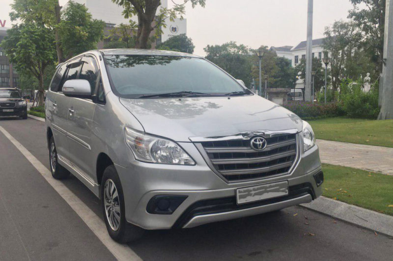 Toyota Innova E 2.0MT 2016 - 1