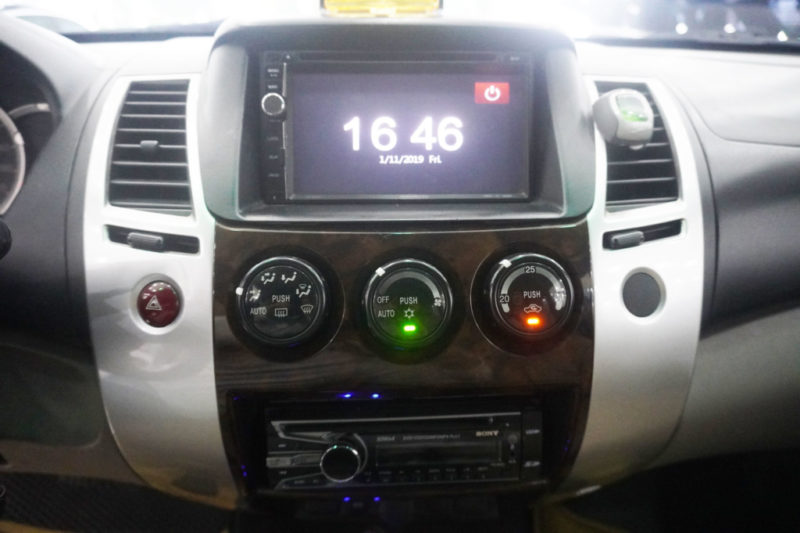 Mitsubishi Pajero Sport 2WD 2.5AT 2011 - 24