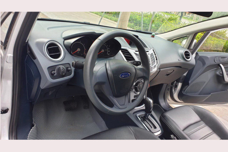 Ford Fiesta 1.6AT 2011 - 9