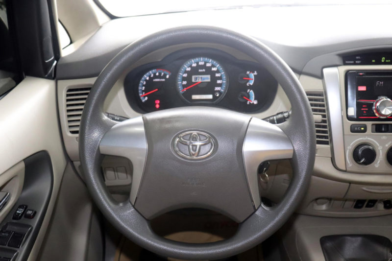 Toyota Innova 2.0MT 2015 - 16