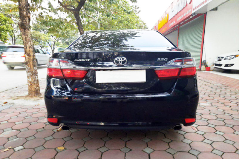 Toyota Camry Q 2.5AT 2018 - 3