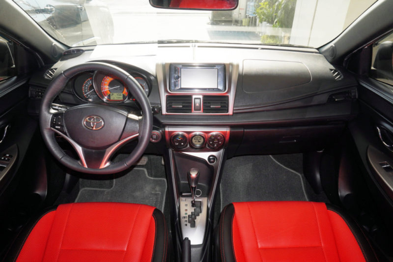 Toyota Yaris G 1.3AT 2015 - 12