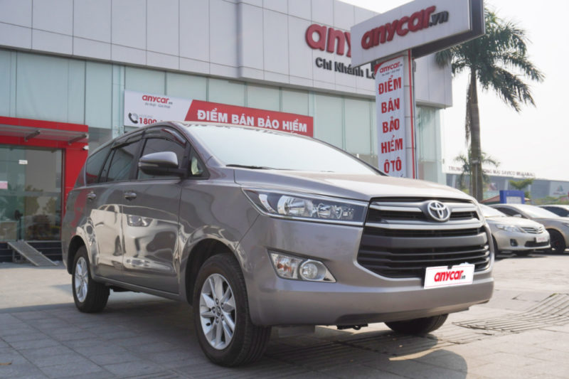 Toyota Innova E 2.0MT 2018 - 1