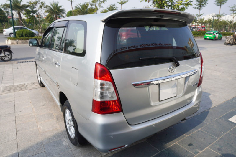 Toyota Innova E 2.0MT 2012 - 5