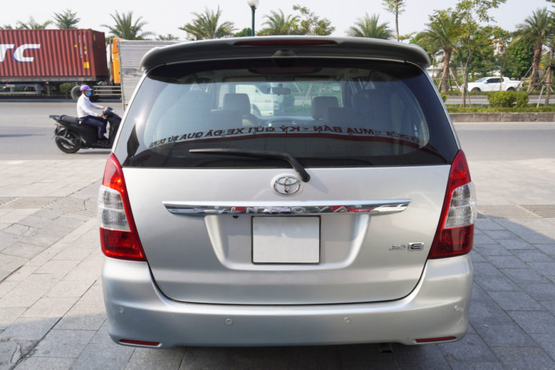 Toyota Innova E 2.0MT 2012 - 6