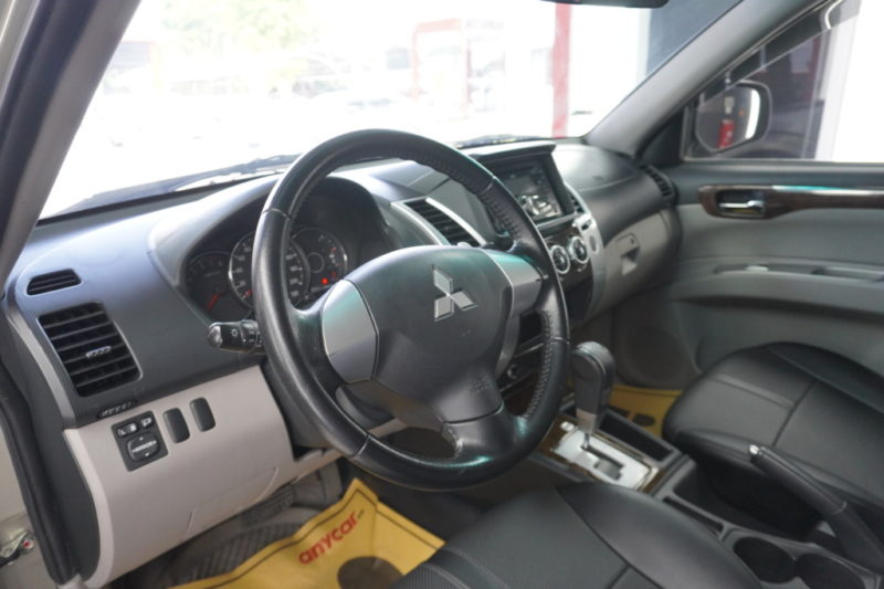 Mitsubishi Pajero Sport 4x2 3.0AT 2014 - 12