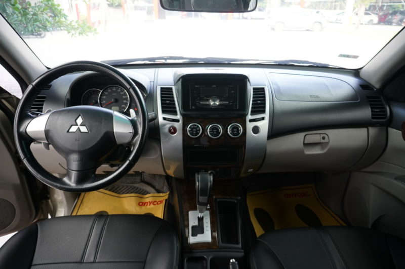 Mitsubishi Pajero Sport 4x2 3.0AT 2014 - 22