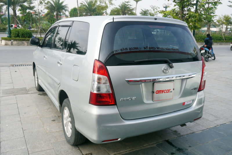 Toyota Innova E 2.0MT 2012 - 5