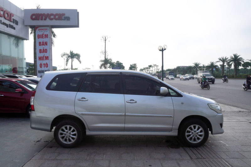 Toyota Innova E 2.0MT 2012 - 8