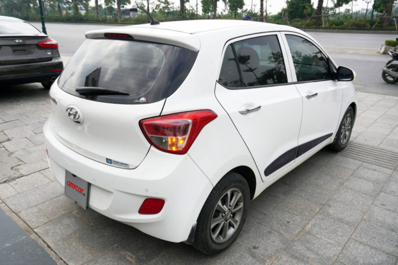Hyundai i10 Hatchback 1.0AT 2015 - 7