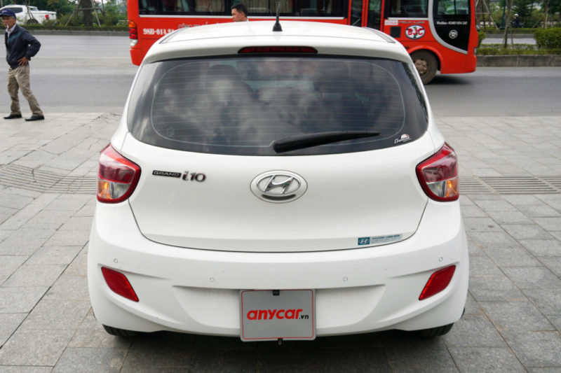 Hyundai i10 Hatchback 1.0AT 2015 - 6