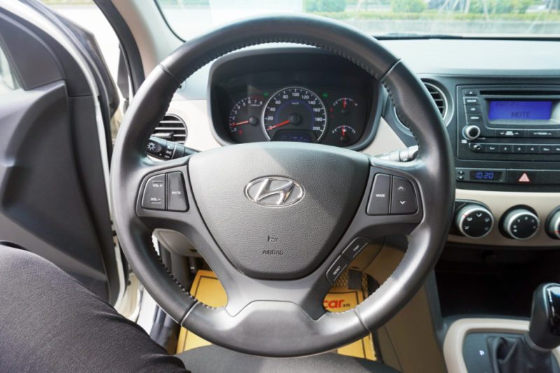 Hyundai i10 Hatchback 1.0AT 2015 - 12