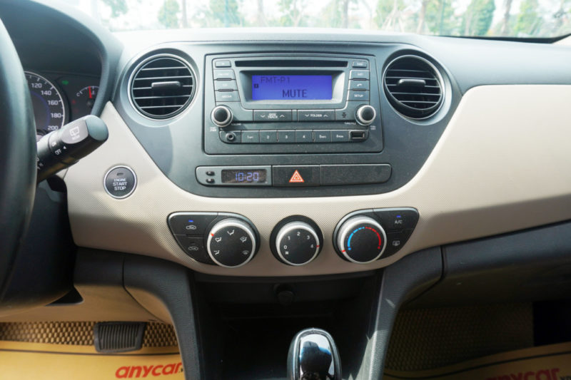 Hyundai i10 Hatchback 1.0AT 2015 - 11