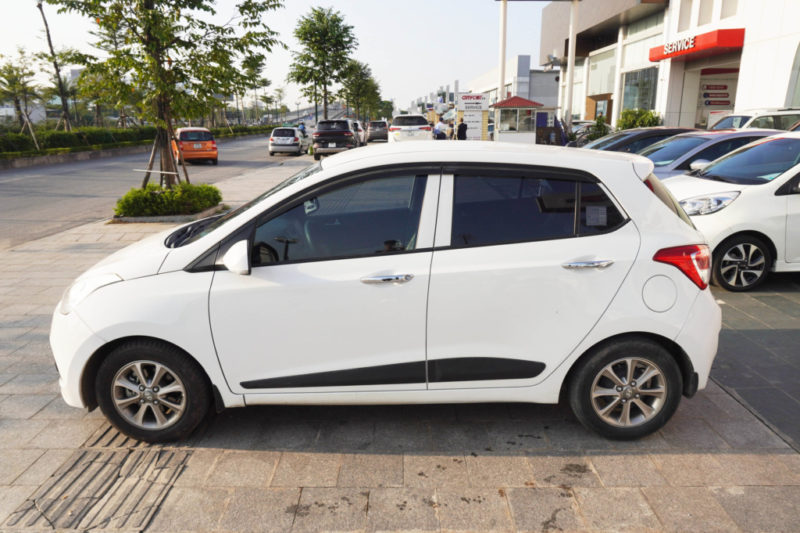 Hyundai i10 Hatchback 1.0AT 2015 - 4