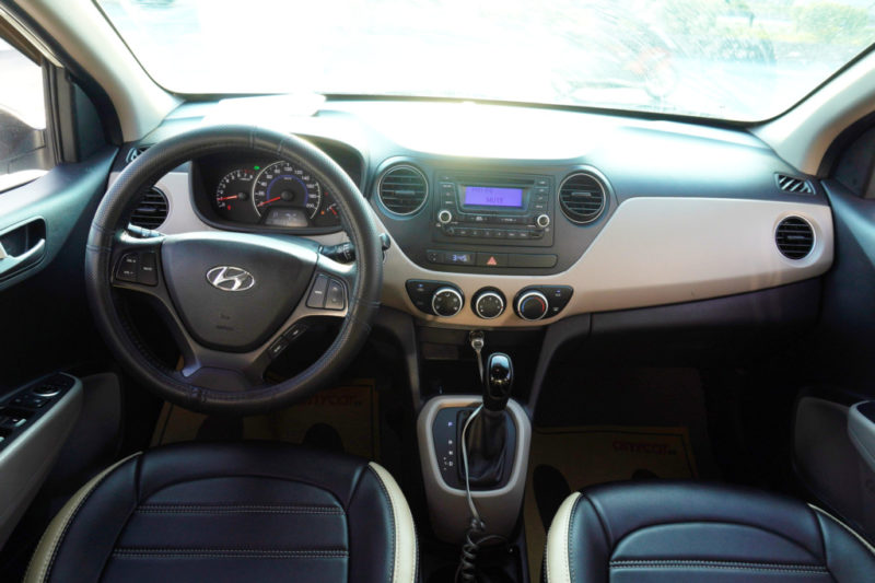 Hyundai i10 Hatchback 1.0AT 2015 - 12