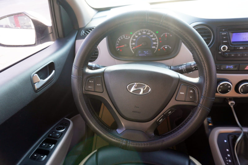 Hyundai i10 Hatchback 1.0AT 2015 - 15